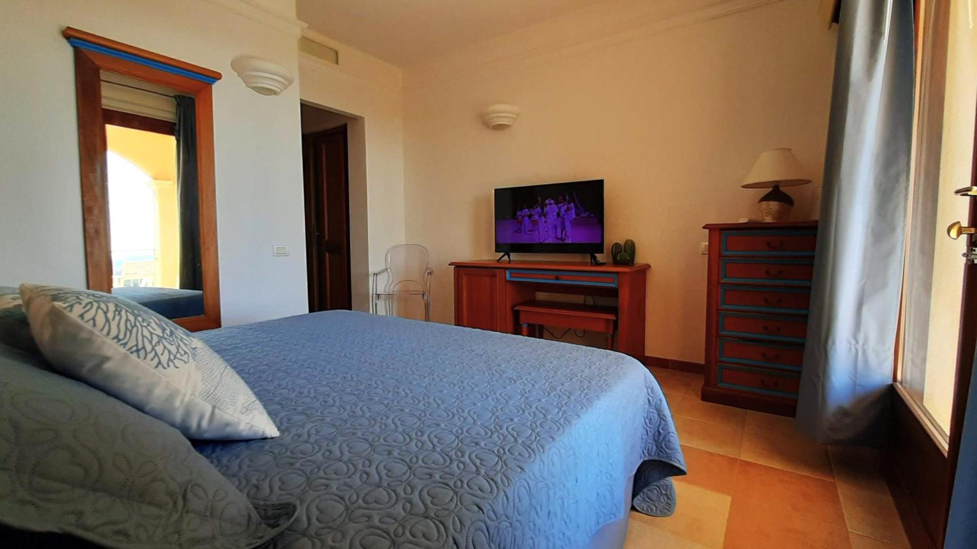 Golf & Sea Residence Is Molas พูลา ภายนอก รูปภาพ