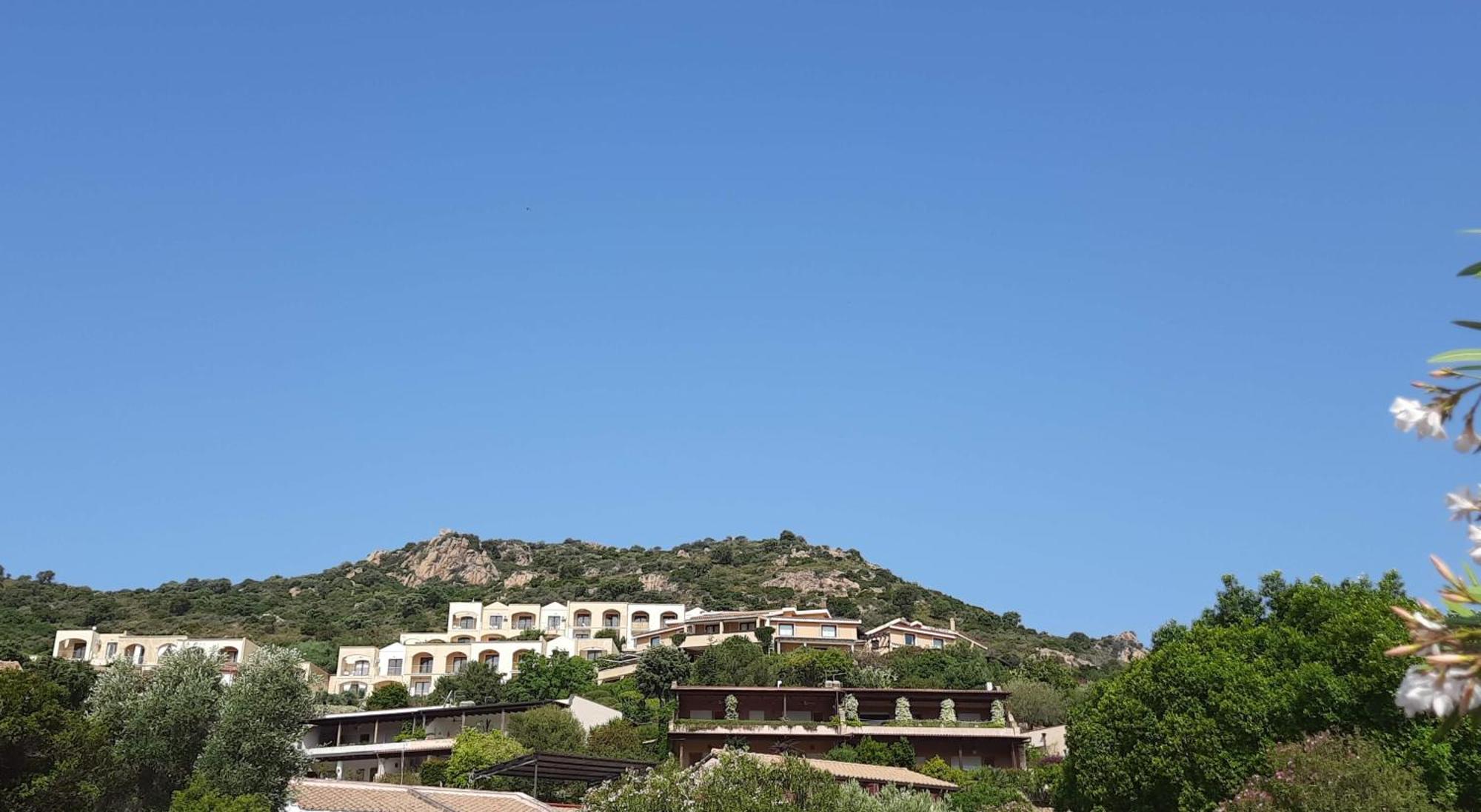 Golf & Sea Residence Is Molas พูลา ภายนอก รูปภาพ